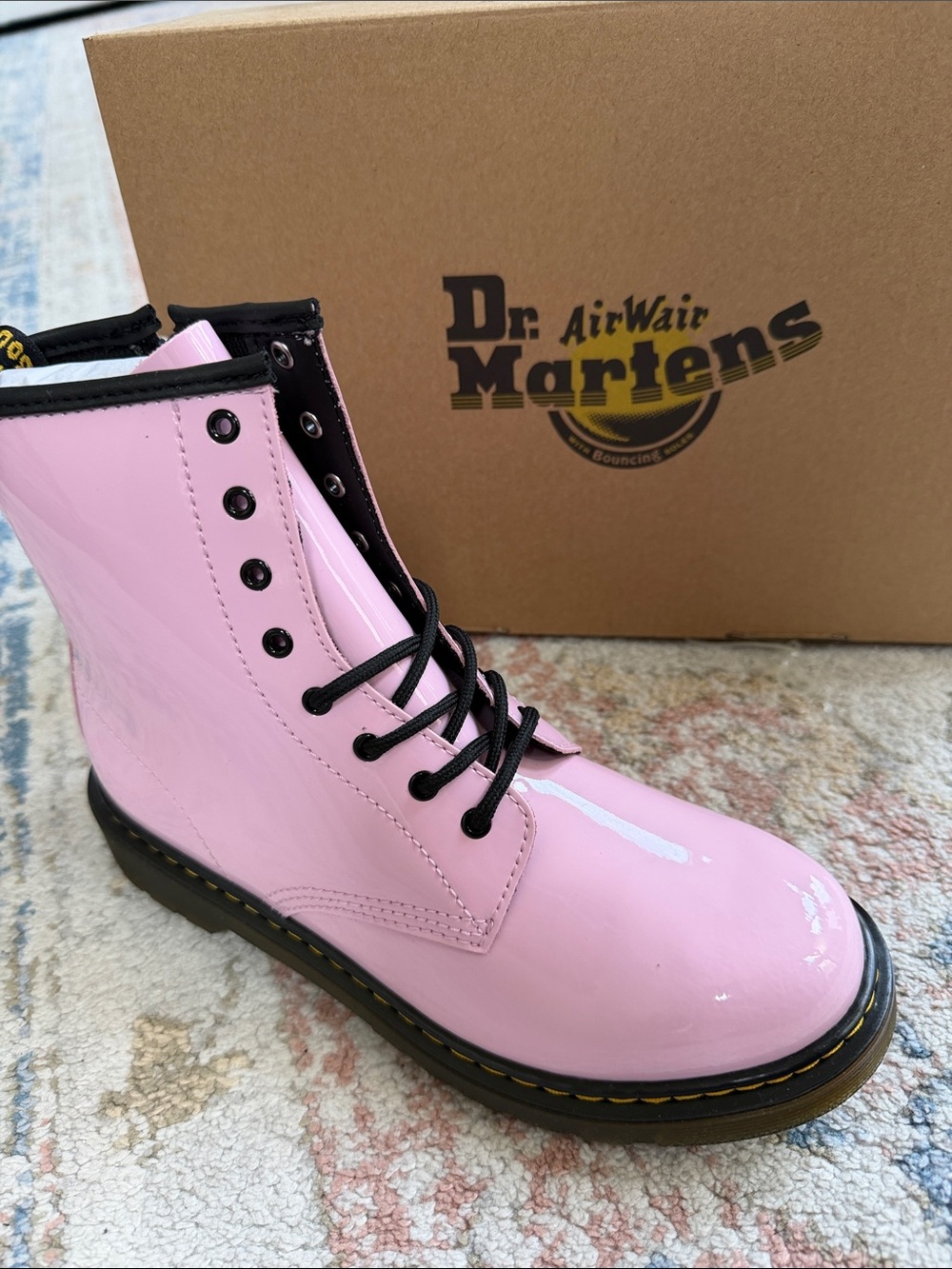 Women’s size 7 pale pink patent leather lamper dr doc martens boots new in box